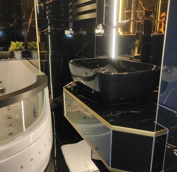 ハイドロマッサージバス付きスイート, Pokoje I Apartamenty U Sabiny   Apartament I Domek Z Jacuzzi Na Wyłączność   Pozostałe Pokoje Bez Ja