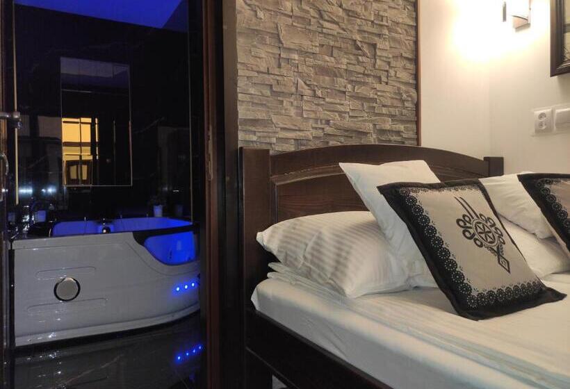 ハイドロマッサージバス付きスイート, Pokoje I Apartamenty U Sabiny   Apartament I Domek Z Jacuzzi Na Wyłączność   Pozostałe Pokoje Bez Ja