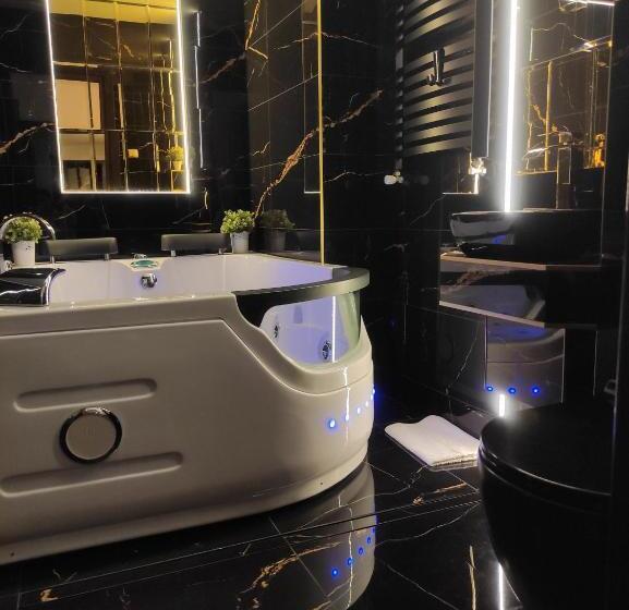 ハイドロマッサージバス付きスイート, Pokoje I Apartamenty U Sabiny   Apartament I Domek Z Jacuzzi Na Wyłączność   Pozostałe Pokoje Bez Ja