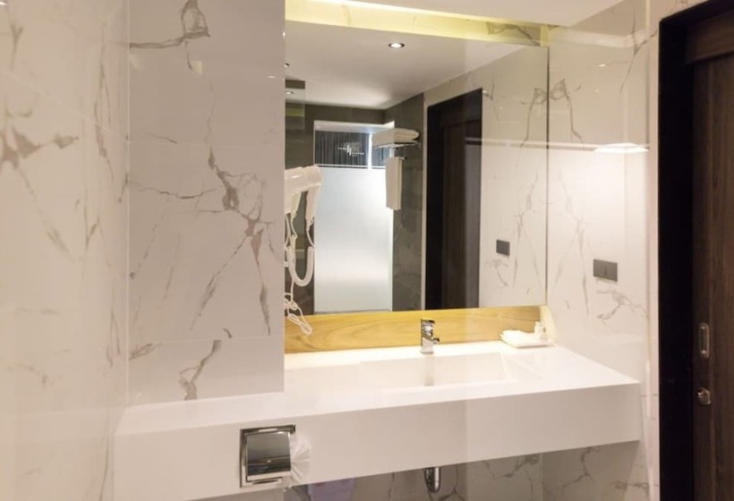 اتاق سوپریور, Pure Eleven Hotel Bangkok