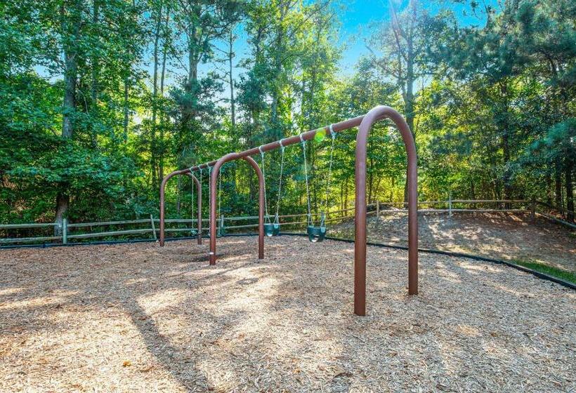 شقة 3 غرف, Sea Colony  14001 Tall Pines