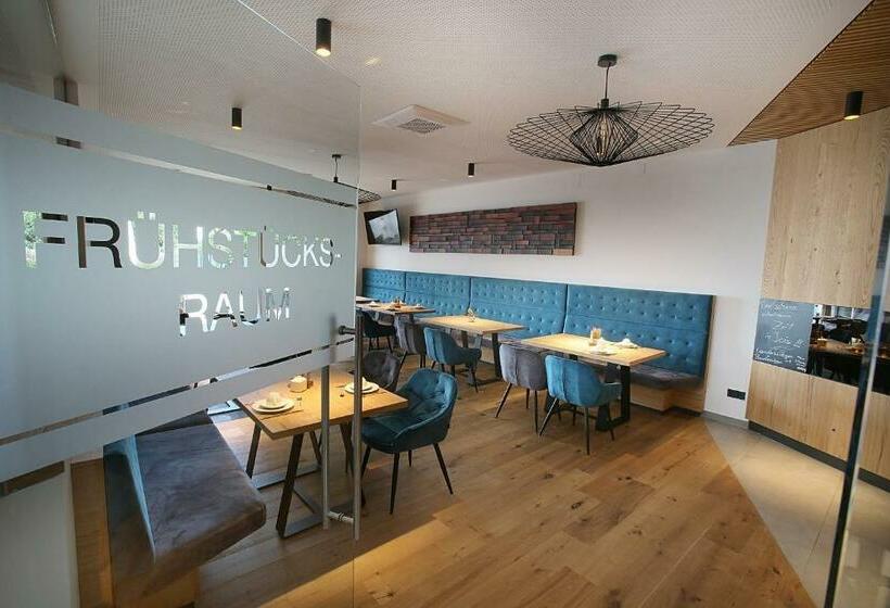 Номер Стандарт Вид на Бассейн, Schlafgut Fam Steurer