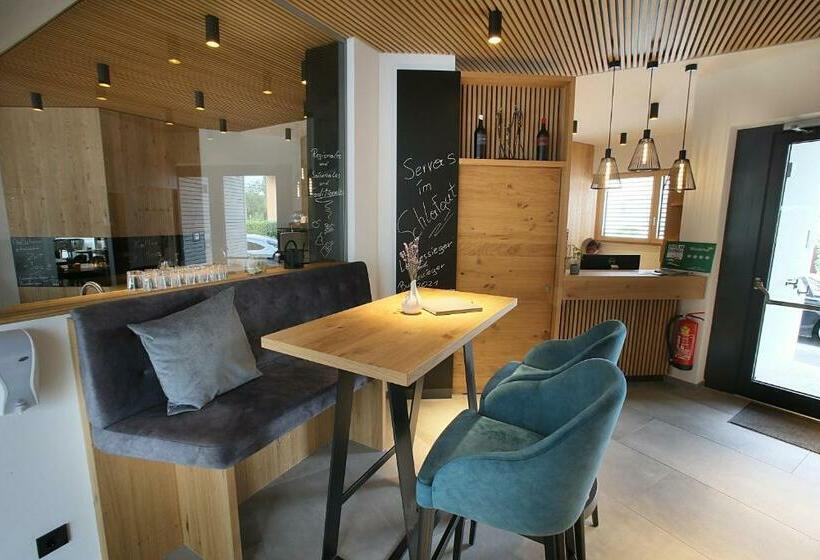 Номер Стандарт Вид на Бассейн, Schlafgut Fam Steurer