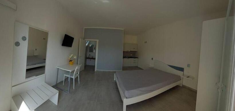 اتاق استاندارد, Briciola S Rooms