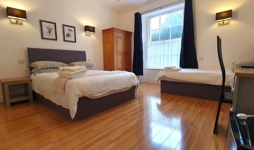 Номер Стандарт Трехместный, Midway Guest House