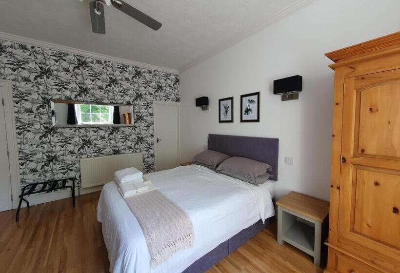 Quarto Triplo Estandar, Midway Guest House