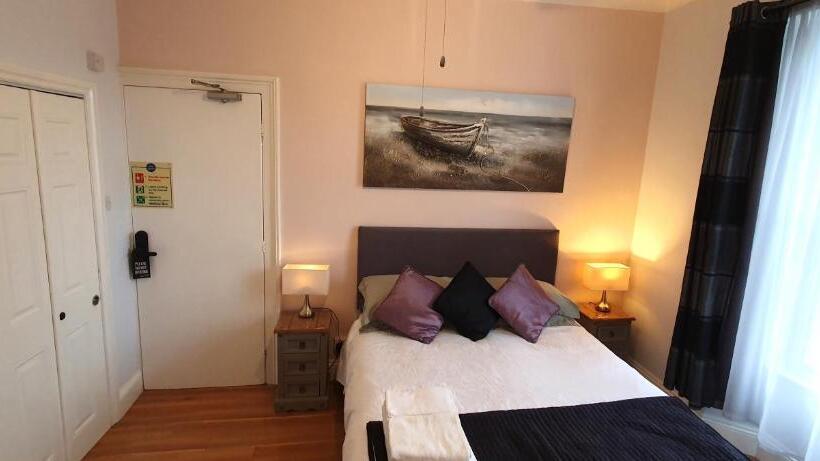 Номер Стандарт, Midway Guest House