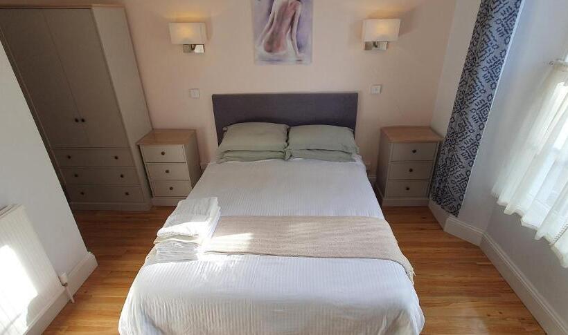 Номер Стандарт, Midway Guest House