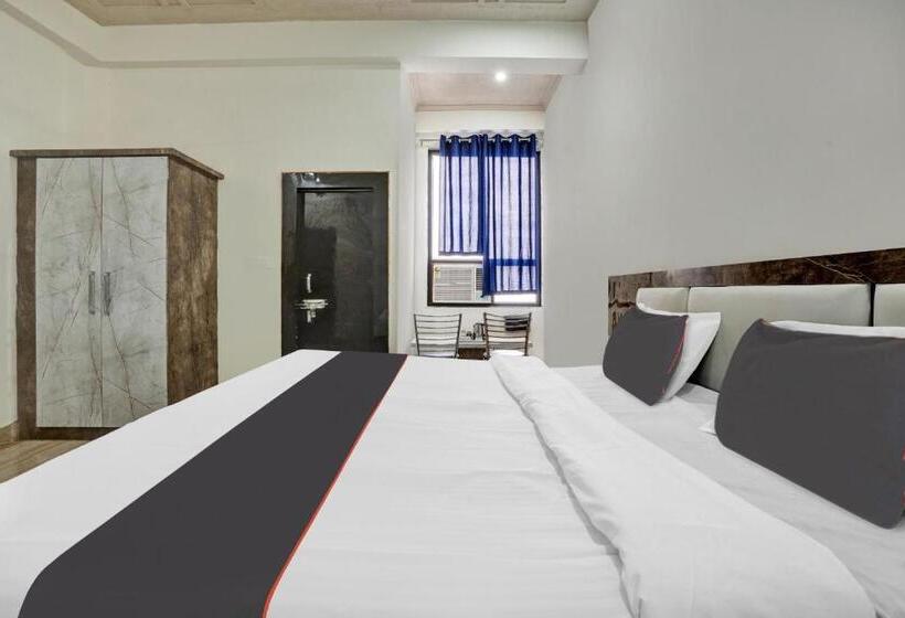 اتاق کلاسیک سه تخته, Collection O 80732 Hotel H B Palace Restaurant