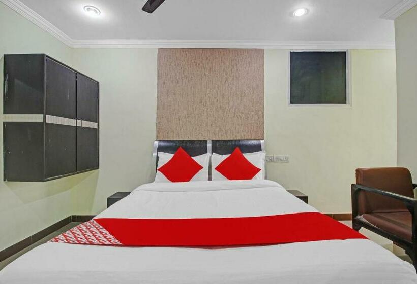 三人经典房间, O Kanak International