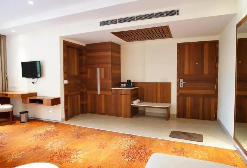 Junior Suite Vista Piscina, Antique Regency