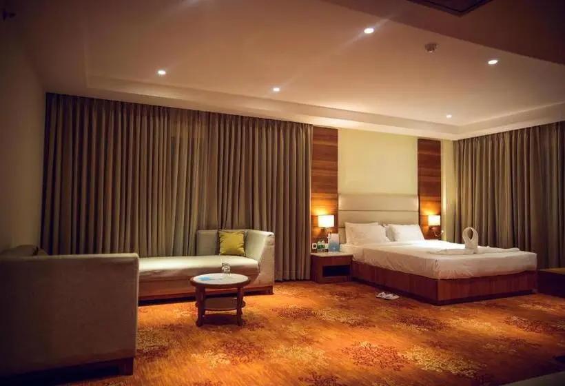 Suite Presidencial, Antique Regency