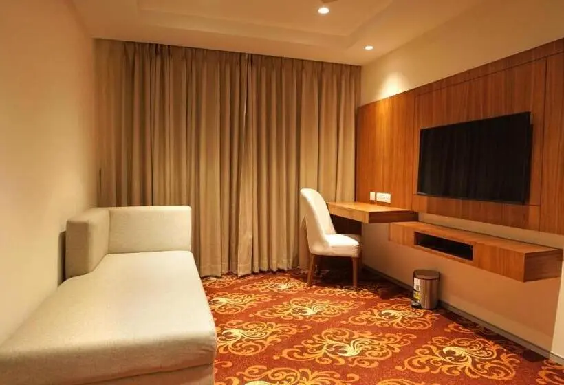 Suite Vista Piscina, Antique Regency