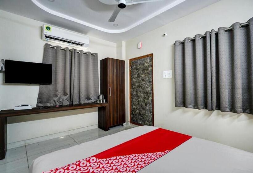 트리플 클래식 룸, Oyo Flagship 80698 Vara Residency