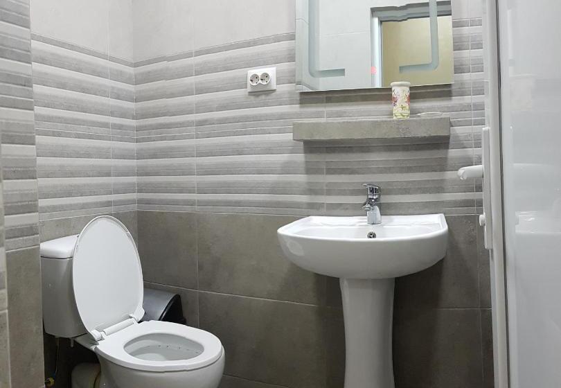 اتاق استاندارد سه نفره, Guest House 15a