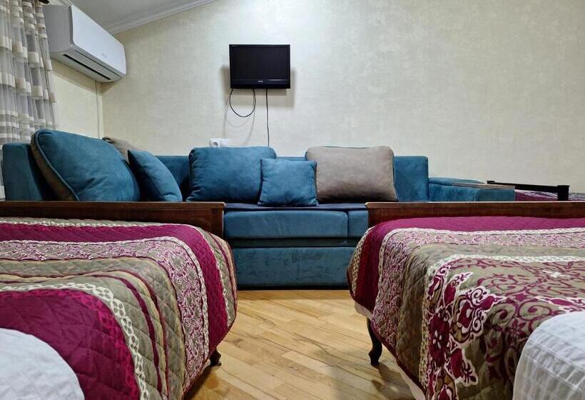 اتاق استاندارد سه نفره, Guest House 15a