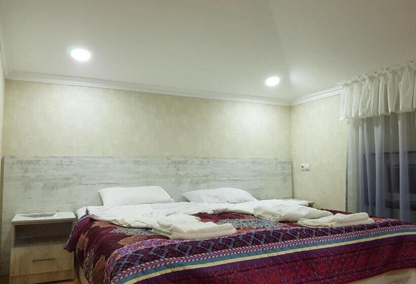 اتاق استاندارد, Guest House 15a
