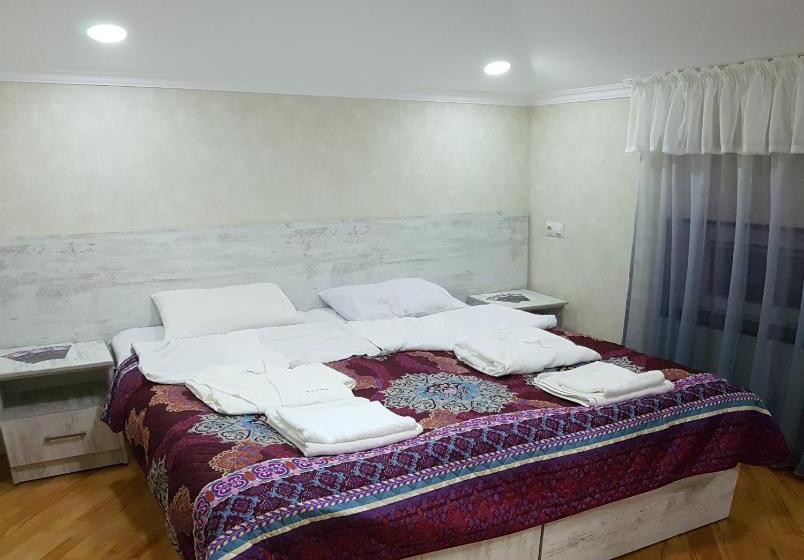 اتاق استاندارد, Guest House 15a