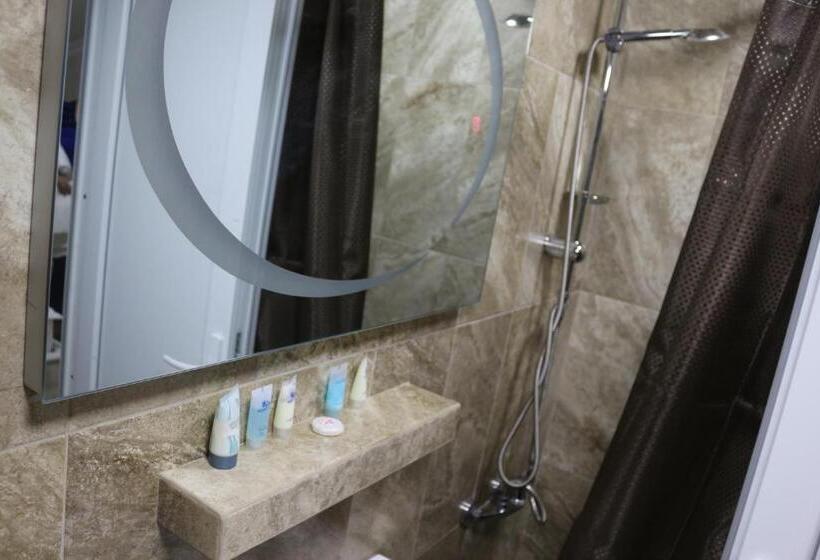 اتاق استاندارد, Guest House 15a