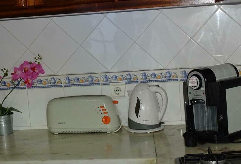 침실 4개 주택, Lodge & Hike Almograve