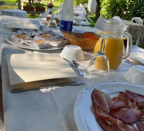 סוויטת ג'וניור נוף לגינה, Agriturismo Tenuta La Monaca