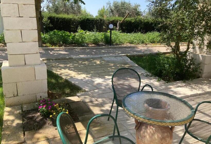 סוויטת ג'וניור נוף לגינה, Agriturismo Tenuta La Monaca