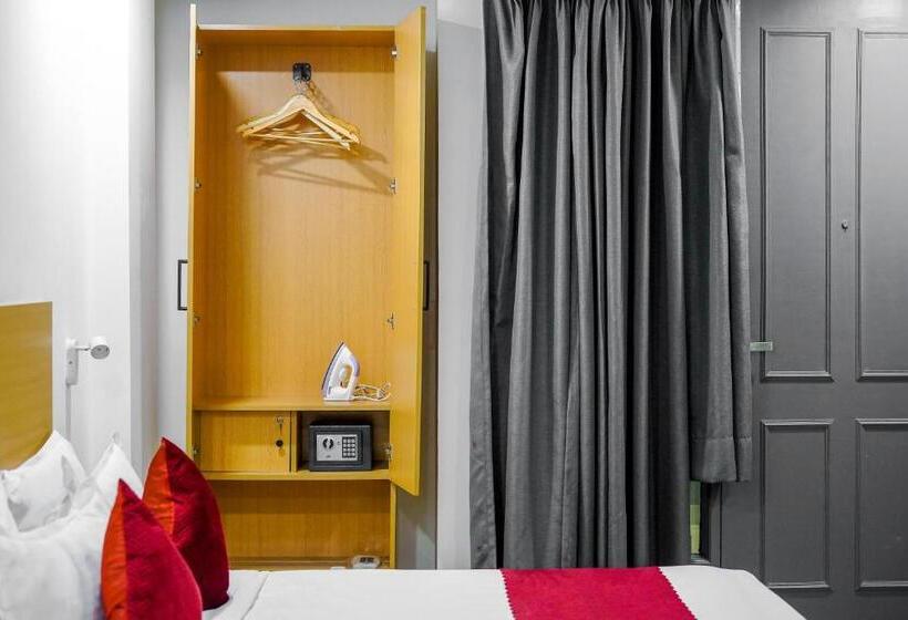 デラックスルーム, Saltstayz Golf Course Road