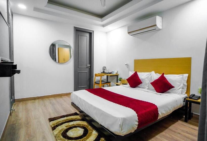 デラックスルーム, Saltstayz Golf Course Road