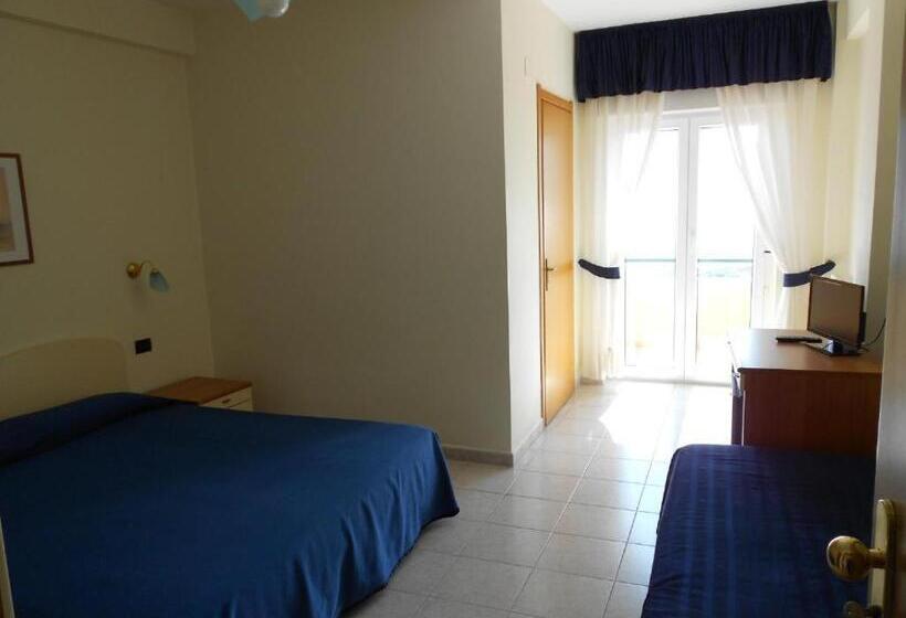 Номер Стандарт Трехместный, Santangelo