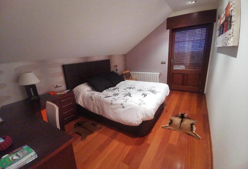 اتاق لوکس, Casa Aida