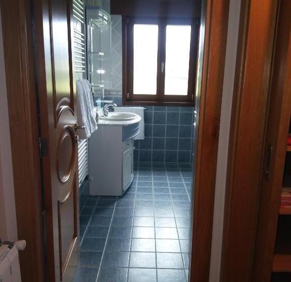 اتاق لوکس, Casa Aida