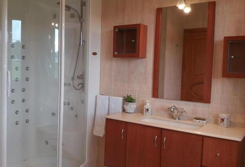 اتاق لوکس, Casa Aida