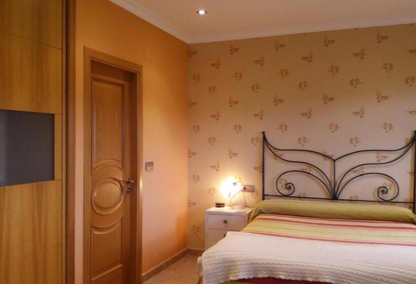 اتاق لوکس, Casa Aida