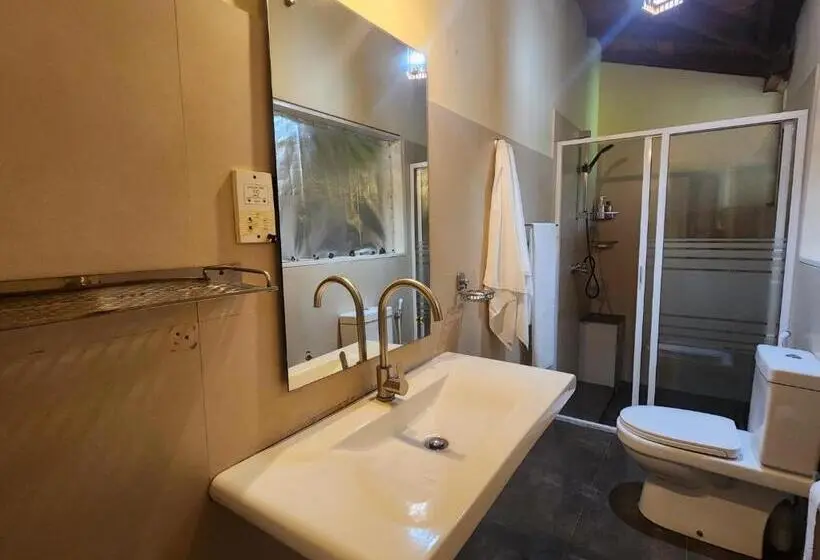 Standard-huone Parveke, Red Sun Beach Villa Kosgoda