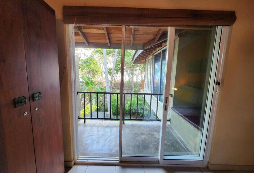 Трехместный Номер Стандарт с Видом, Red Sun Beach Villa Kosgoda