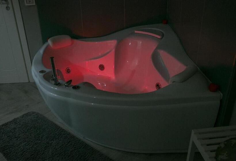 חדר דחוקס עם מיטת קינג, Escalinata Bed & Breakfast