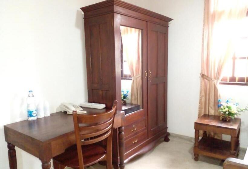 家庭间, Muduna Walawwa Resort