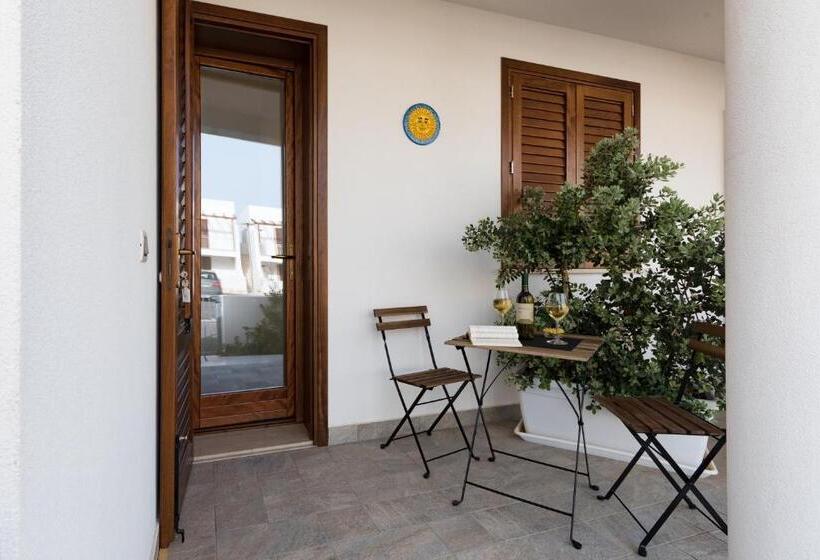 דירת שני חדרים, I Tre Golfi   Via Salvatore Quasimodo