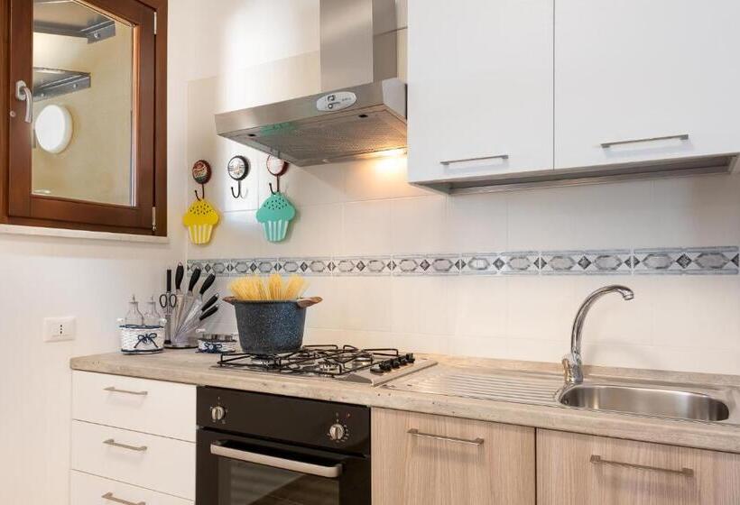 דירת חדר עם טרסה, I Tre Golfi   Via Salvatore Quasimodo