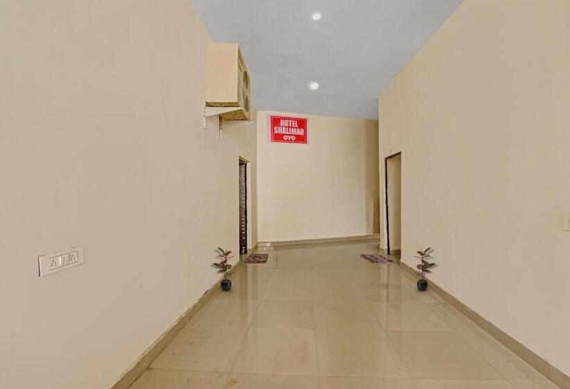 اتاق کلاسیک سه تخته, Flagship Hotel Shalimar Guest House