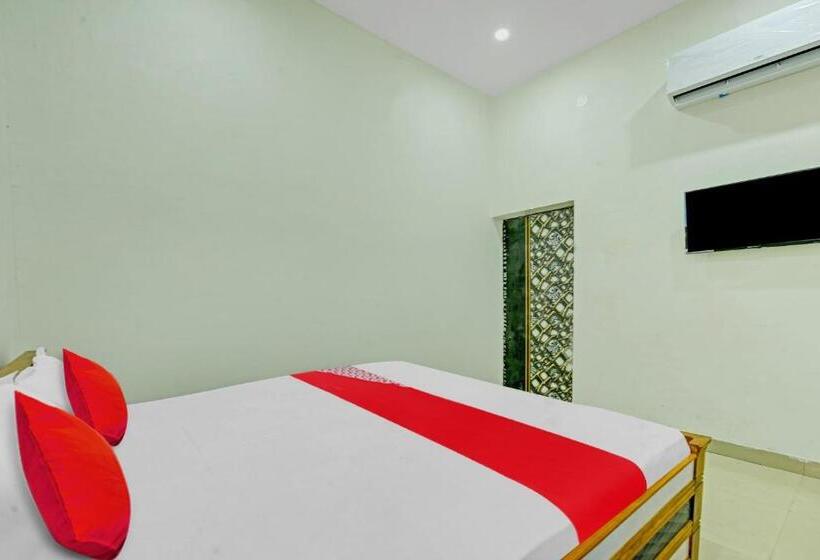 اتاق کلاسیک سه تخته, Flagship Hotel Shalimar Guest House