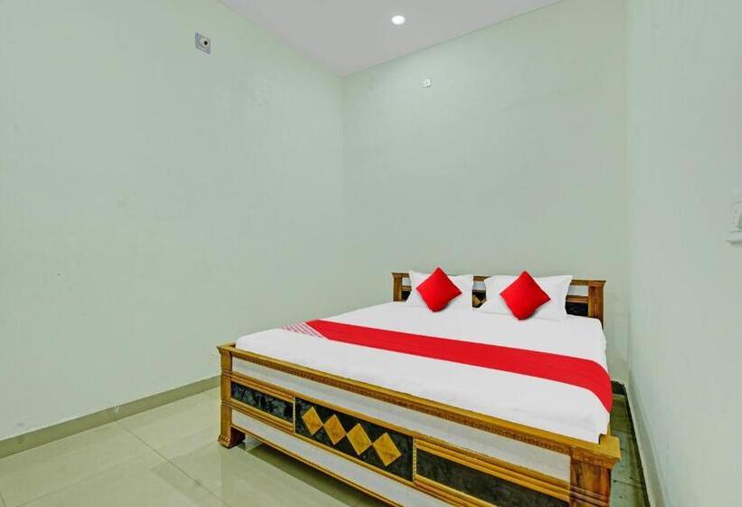 اتاق کلاسیک سه تخته, Flagship Hotel Shalimar Guest House