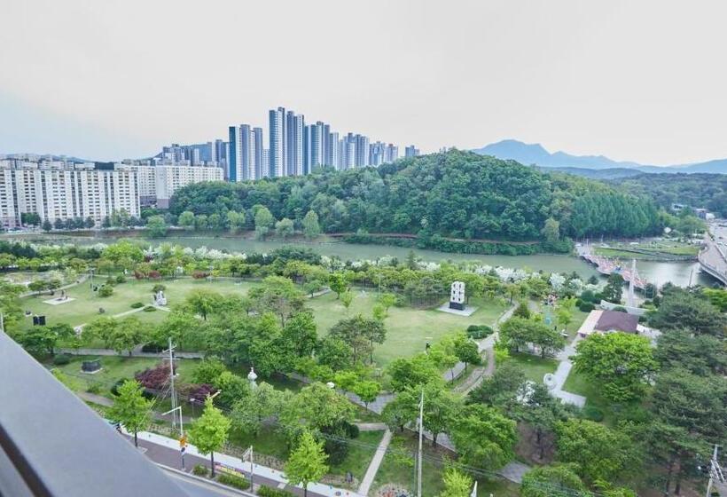 标准间, Chuncheon Eston