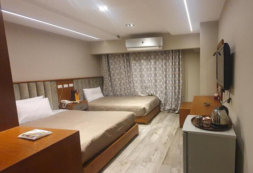 اتاق استاندارد با چشمانداز باغ, Garden City Plaza