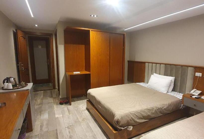 اتاق استاندارد با چشمانداز باغ, Garden City Plaza