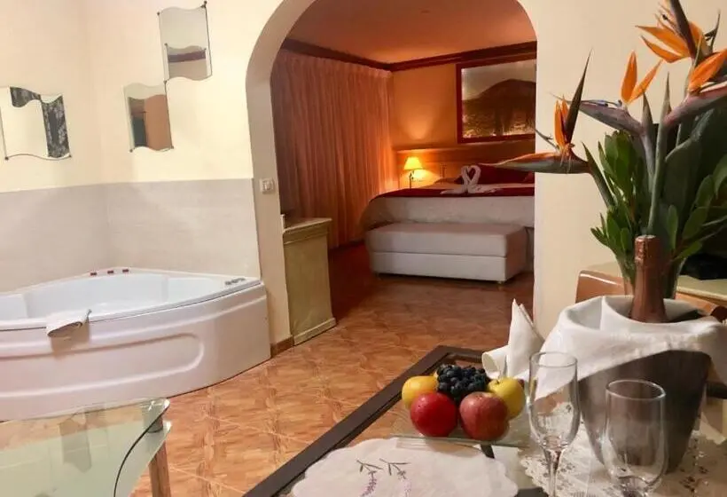 キングサイズベッドのスイートルーム, Vv Apartamentos Estrella Del Norte