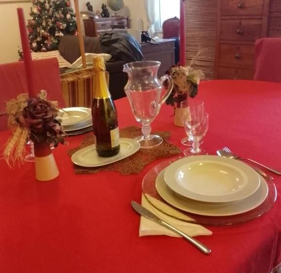 اتاق استاندارد, Artistic House