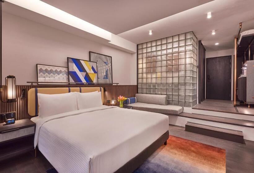 Club Room King Bed, Pullman Singapore Orchard