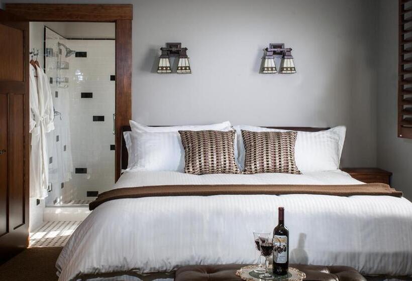 스위트 킹사이즈 침대, Calistoga Wine Way Inn