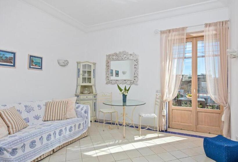 سوییت با چشم‌انداز دریا, Boutique Hotel Casa Mariantonia